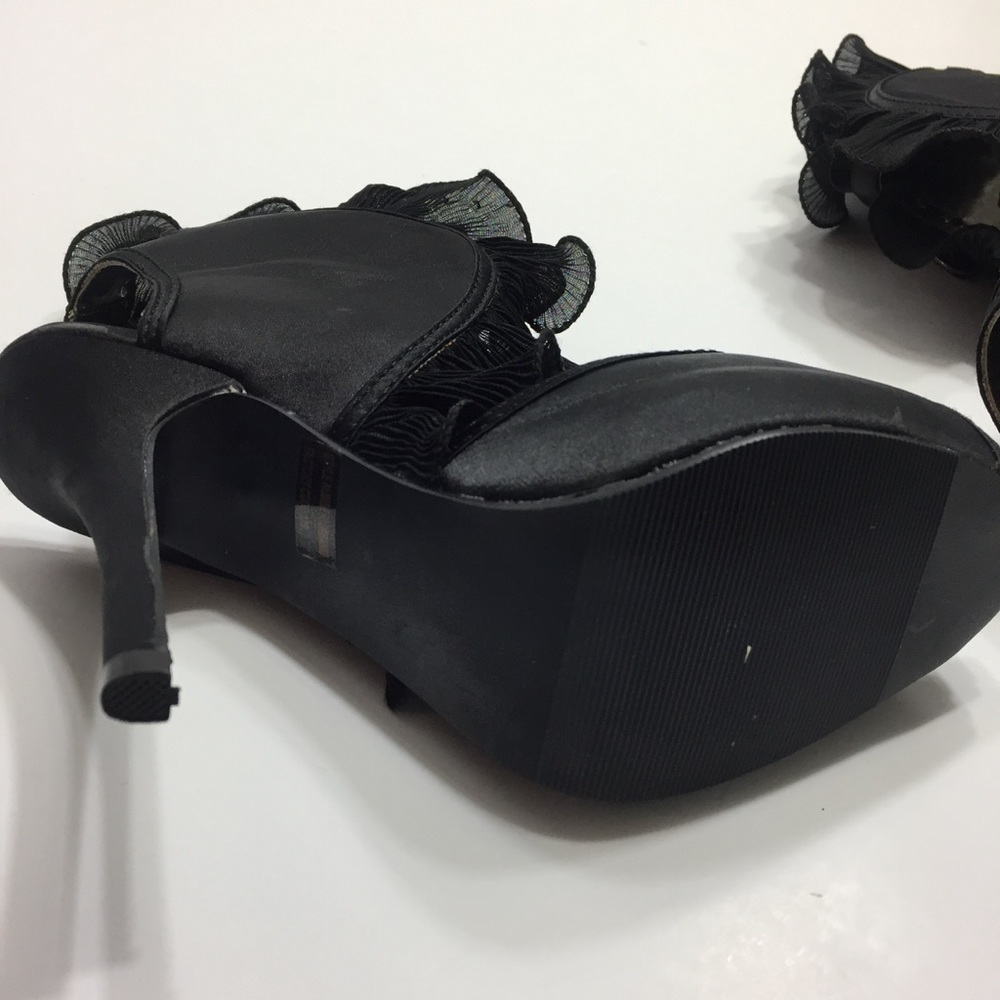 WILD ROSE Heels Stiletto Shoe 7 Black Ruffle Urban - Picture 8 of 8